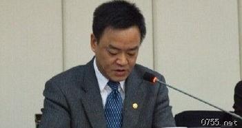 崔建的家庭背景,出身寒门，逆袭人生，揭秘他的家庭背景与奋斗历程