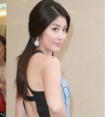 陈慧琳有什么家庭背景,出身名门，星光璀璨的歌手家庭背景揭秘